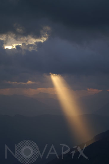 Rayon de Soleil sur les Pyrénées