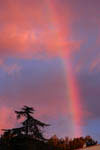 Arc-en-ciel observé au lever du Soleil