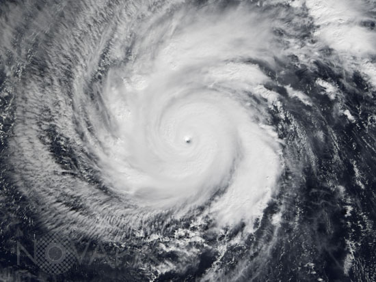 Typhon Faxai vu par satellite 12/2001