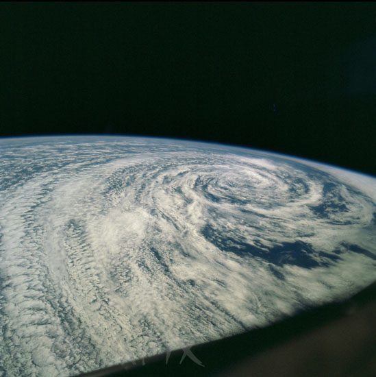 Cyclone vu par la navette Discovery-10/2000