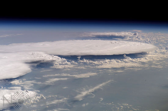 Cumulonimbus vus de l'espace