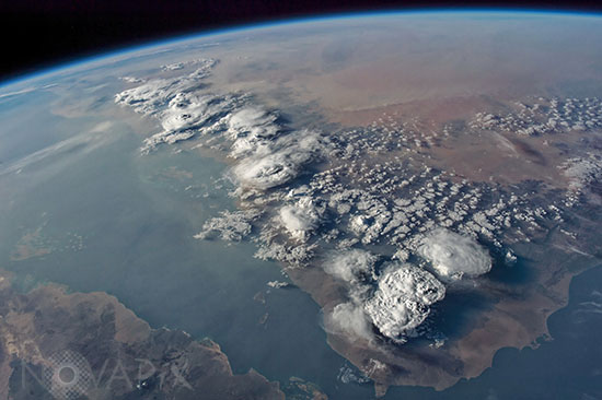 Cumulonimbus vus de l'espace