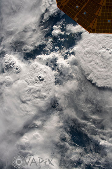Cumulonimbus vus de l'espace