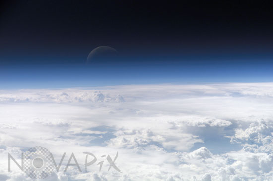 Earth's atmosphere from ISS 07/2006