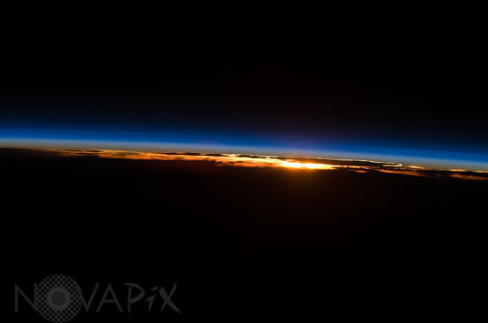 Atmosphère de la Terre et coucher de soleil 06/2009