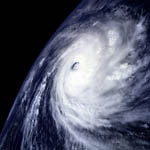 Cyclone vu par la navette Columbia. 12/1996