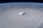 Ouragan Isabel vu par la station spatiale internationale. 09/2003