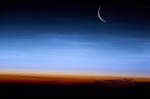Atmosphère de la Terre et nuages noctiluques