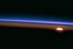 Lever de soleil vu depuis la navette Endeavour 09/1992