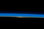 Atmosphère de la Terre et lever de soleil 07/2009
