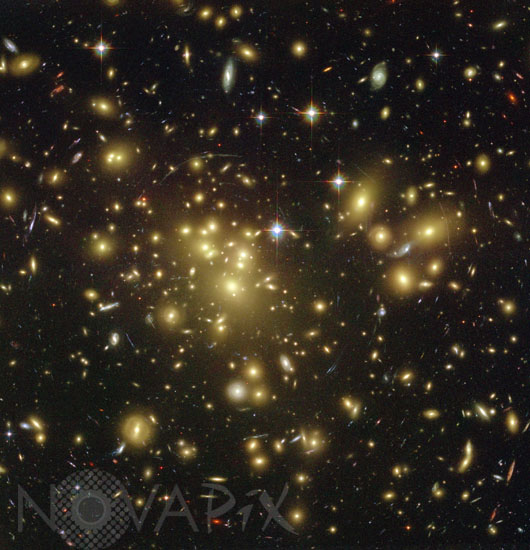 Amas de galaxies Abell 1689