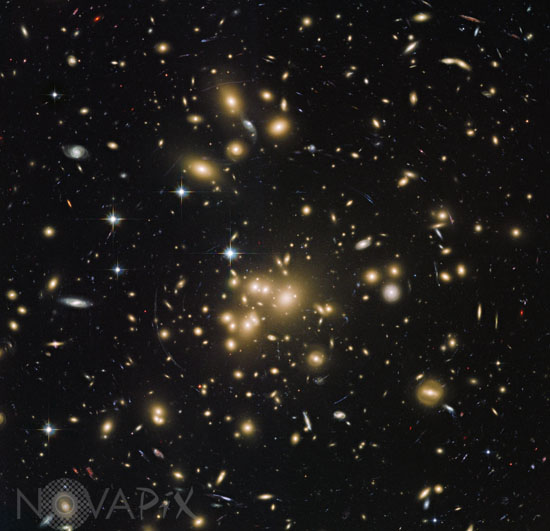Amas de galaxies Abell 1689