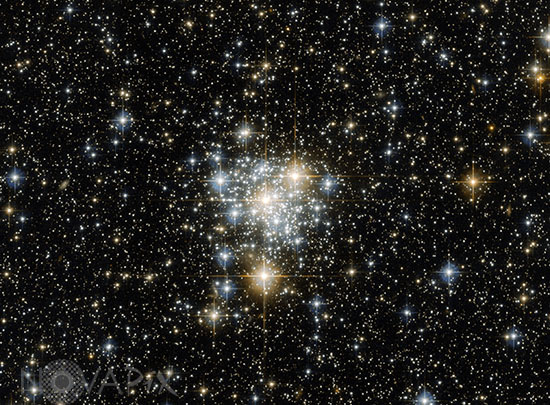 Amas d'étoiles NGC 299 dans le Toucan