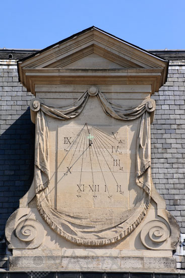 Cadran solaire du Lycée Henri IV à Paris