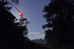Ciel étoilé et éolienne