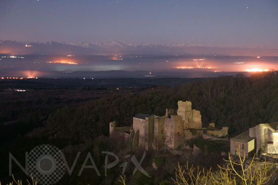 Le château de Saissac sous les étoiles