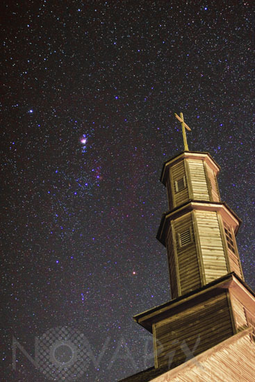 Eglise de Chiloé et constellation d'Orion