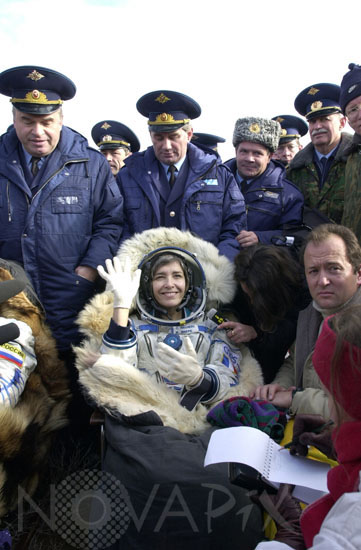 Andromède mission - Claudie Haigneré back on earth