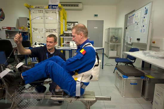 Entrainement d'astronaute au centre des astronautes europeens (EAC)