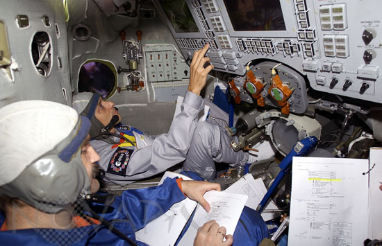 Entrainement dans le simulateur Soyuz - Cité des étoiles 