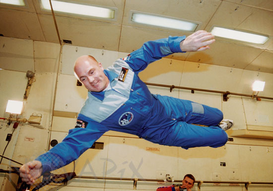 Astronaut training in zero G