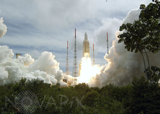 Décollage de la fusée Ariane 5. 12/2004