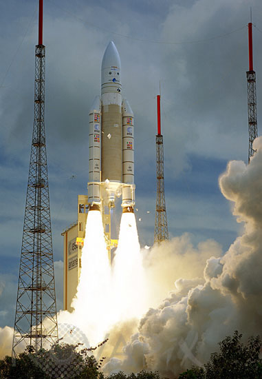 Décollage de la fusée Ariane 5G+ 12/2004