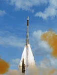 1er vol de la fusée Ariane 3. 08/1984