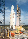 Fusée Ariane 5 sur son pas de tir. 03/2000