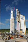 Fusée Ariane 5 sur son pas de tir. 08/2002