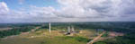 Vue aérienne de la fusée Ariane 5 sur son pas de tir. 02/2004