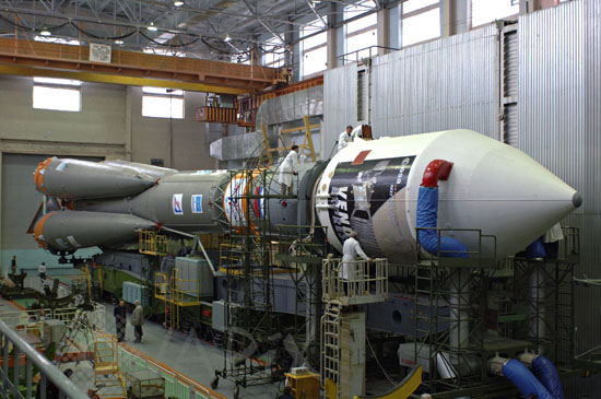 The fully integrated Soyuz FG-Fregat- Venus Express probe