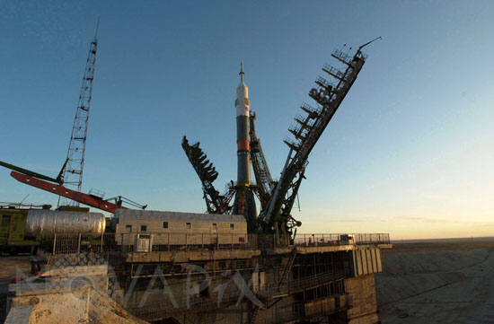 Soyuz rocket on launch pad. 10/2001