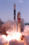 Décollage de la fusée Delta II. 08/2001