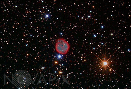Nébuleuse planétaire NGC 7048 dans le Cygne