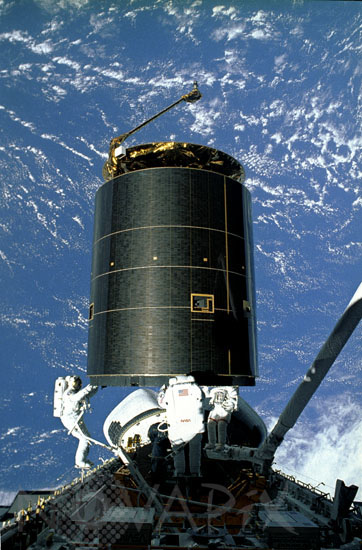 Satellite de télécommunication Intelsat 6