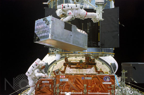 Télescope spatial Hubble: 1e mission d'entretien 12/1993