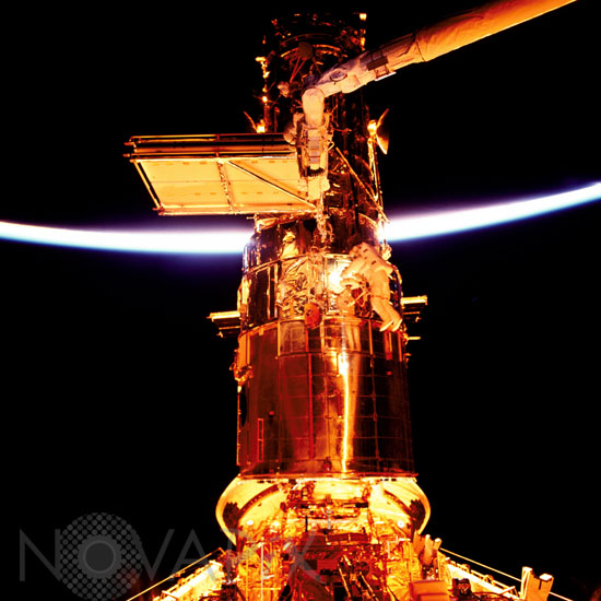 Hubble space telescope: fourth repair mission. 03/2002