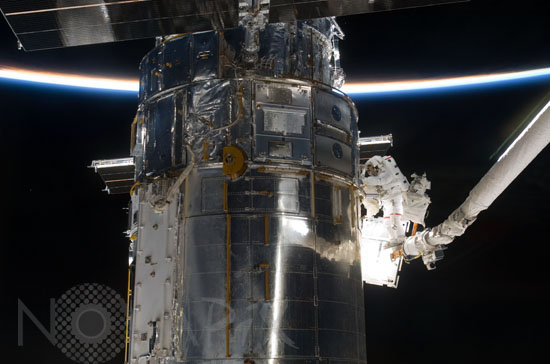 Télescope spatial Hubble: 4e mission d'entretien 05/2009