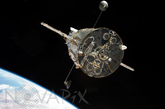 Hubble space telescope: end of the fourth repair mission