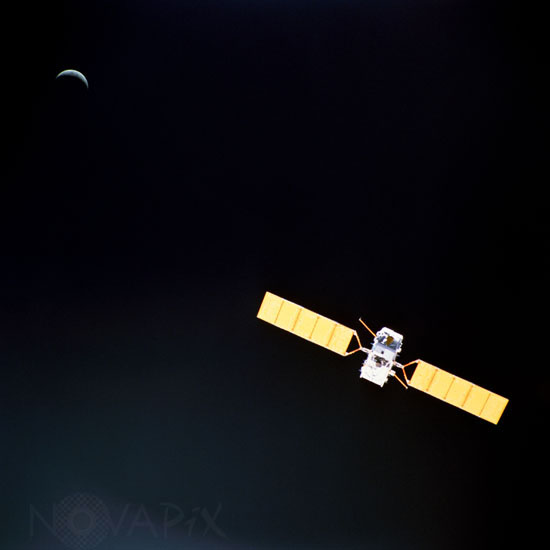 Satellite Eureca au-dessus de la Terre 