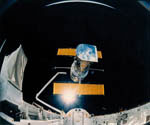 Déploiement du satellite Hubble 25/04/1990